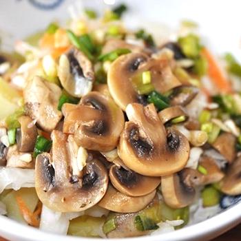 Салаты с грибами - 10 простых и вкусных рецептов приготовления с пошаговыми фото