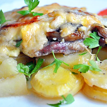 Картофель с грибами и сыром: рецепты приготовления блюд