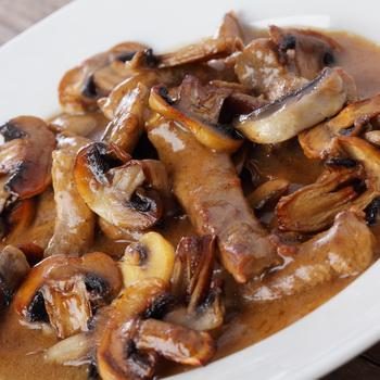 Как приготовить мясо с грибами: рецепты для мультиварки