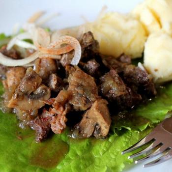 Мясо с маринованными грибами: рецепты приготовления