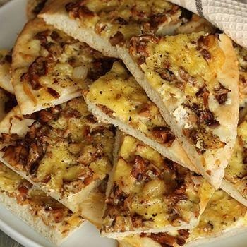 Пицца с грибами и огурцами: домашние рецепты