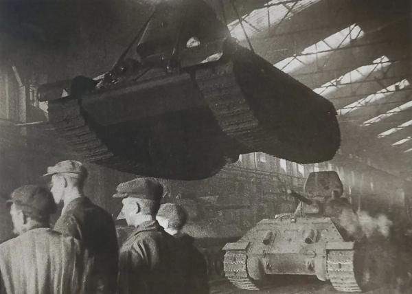 «К вопросу о причинах образования трещин на литых башнях производства завода № 112». Отчет 1943 года