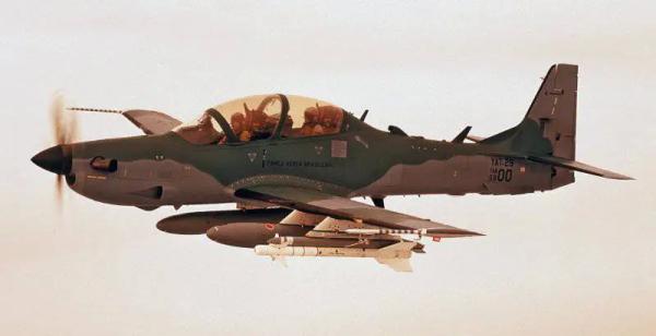 Зачем Израилю противопартизанский самолёт Skyraider II?