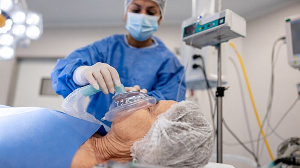 Анестезиолог развенчал три популярных мифа о наркозе