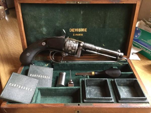 Галерея револьверов&hellip; французских!