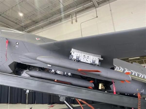 Крылатая ракета Kratos Ragnar&ouml;k для беспилотной авиации