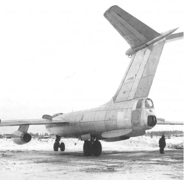 Краснозвёздные &laquo;Юнкерсы&raquo; Бруно́льфа Бааде