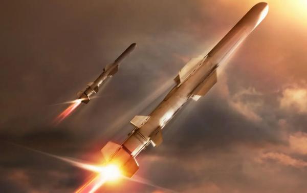 Паническая погоня за Россией и Китаем