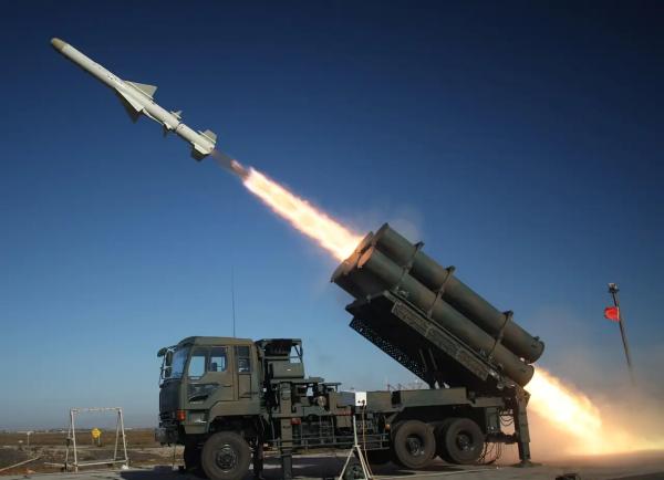 Зачем мирному японцу такой длинный меч?