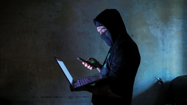 Мошенники начали рассылать россиянам программы удаленного доступа к онлайн-банку