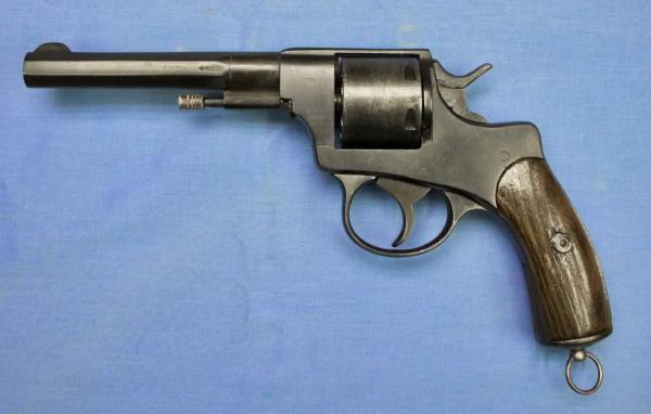 Один-единственный сюжет &ndash; револьверы &laquo;Наган&raquo;