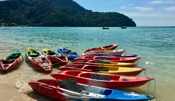 Туристам из Москвы, Екатеринбурга и Новосибирска предложат по семь вариантов перелета в Таиланд