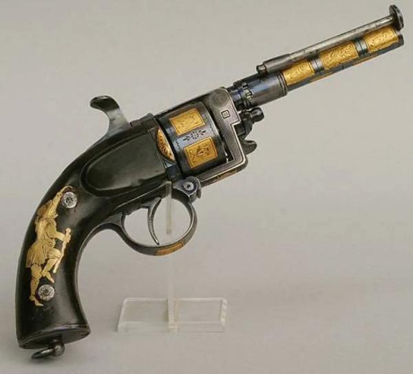 Галерея револьверов&hellip; французских!