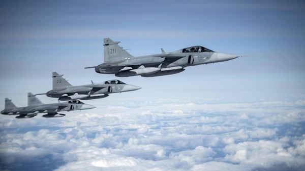 Военный эксперт оценил способность Швеции поставить 150 истребителей на Украину