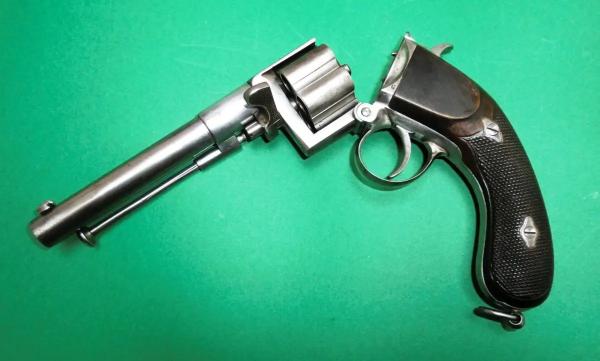 Галерея револьверов&hellip; французских!