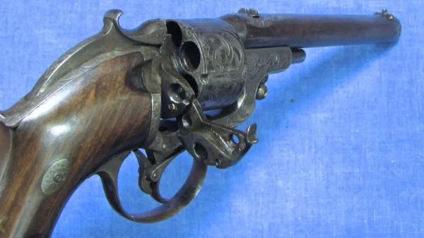 Галерея револьверов&hellip; французских!