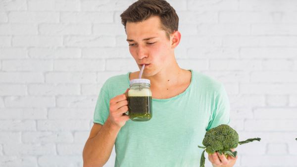 Чистят только кошелёк &mdash;&nbsp;почему учёные и&nbsp;врачи не&nbsp;одобряют детокс-диеты