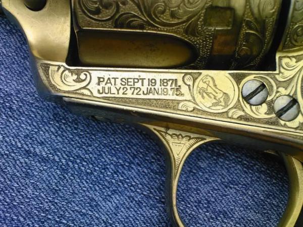 Просто галерея из множества &laquo;кольтов&raquo;