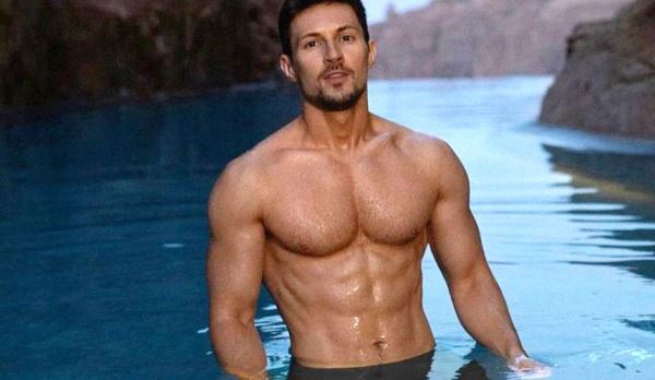 Павел Дуров предложил повысить туристическую привлекательность ОАЭ за счет украшений из Лувра