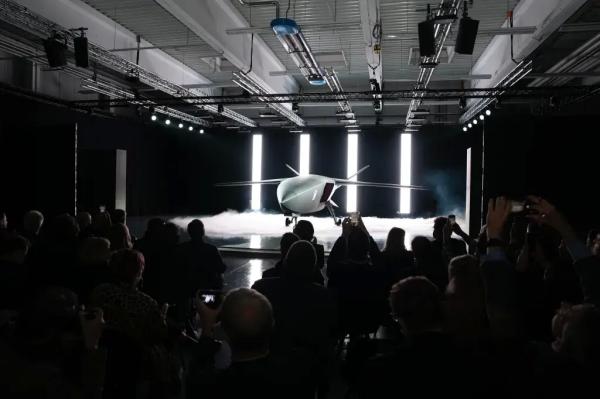 Компания Helsing представила «верного ведомого» CA-1 Europa