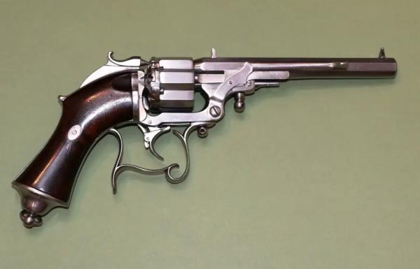 Галерея револьверов&hellip; французских!