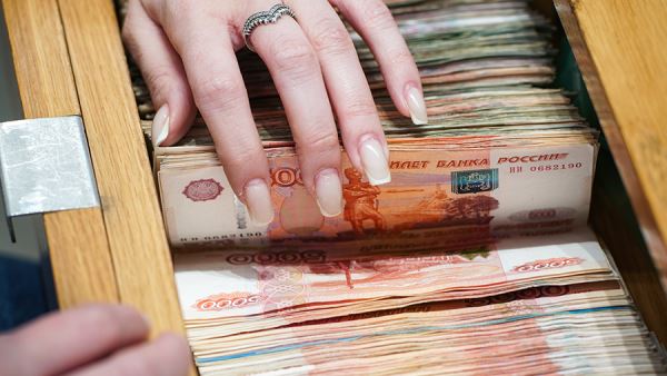 ФТС России за прошедший период 2025 года перечислила в бюджет 4,5 трлн рублей