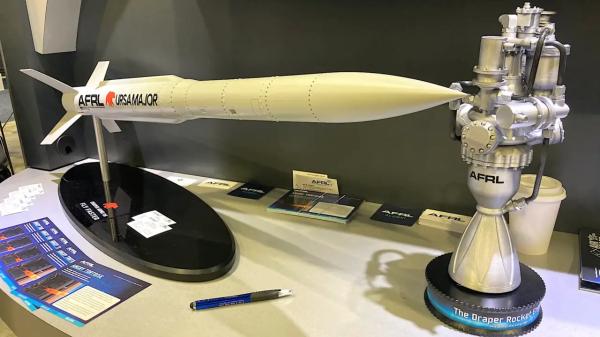 Паническая погоня за Россией и Китаем