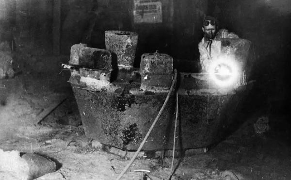 «К вопросу о причинах образования трещин на литых башнях производства завода № 112». Отчет 1943 года