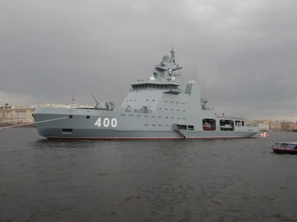 Краснознамённый Северный флот. О перспективах надводных кораблей