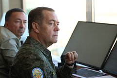 &laquo;Можно долбить по всем бандеровским нычкам&raquo;. В Совбезе России заявили, что ход СВО может измениться из-за действий Трампа