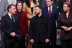 Снятие санкций и возвращение активов. Европа и Украина смягчили требования к России в ожидании встречи Путина и Трампа