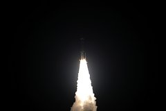 В Китае доставили товары с маркетплейса с помощью ракеты